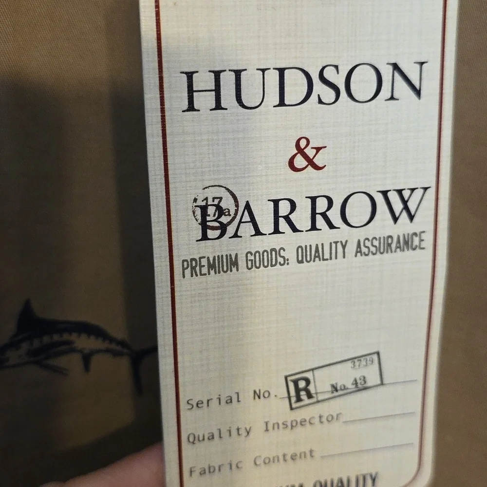 NWT Hudson & Barrow Men's‎ Shorts Tan W/Navy Swordfish Flat Front Pockets Sz 32